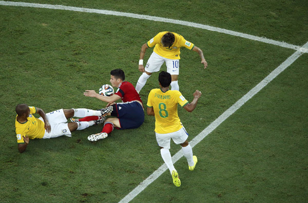Kết quả World Cup 2014 Brazil 2–1 Colombia: Bộ đôi trung vệ Silva - Luiz khuất phục Colombia