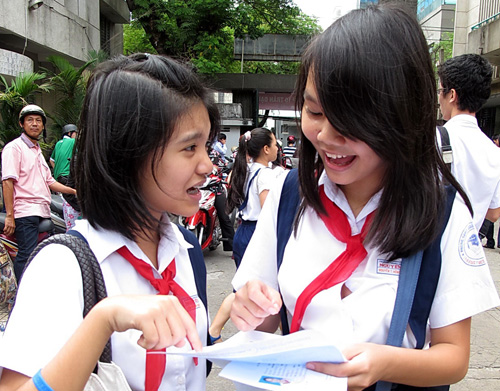 Công bố điểm thi vào lớp 10 năm 2014 tại Hà Nội 3