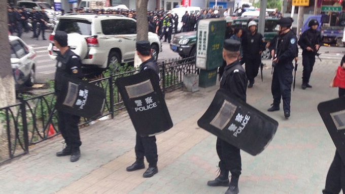 Trung Quốc tăng cường an ninh sau các vụ khủng bố tại Tân Cương