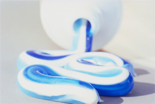 5 thành phần cực độc hại trong kem đánh răng