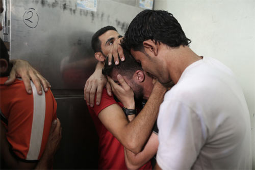Kinh hoàng cảnh trẻ em đổ máu ở Dải Gaza