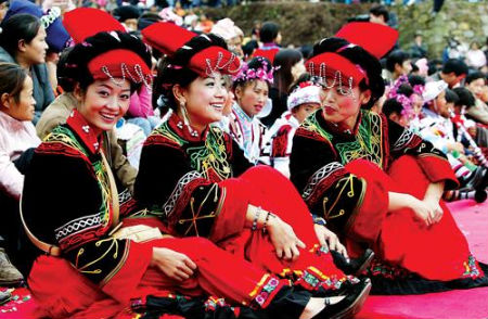 Lễ hội sờ ngực con gái trong tháng cô hồn ở Trung Quốc