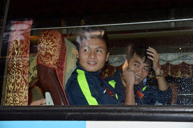 U19 Việt Nam buồn bã khi trở về nước