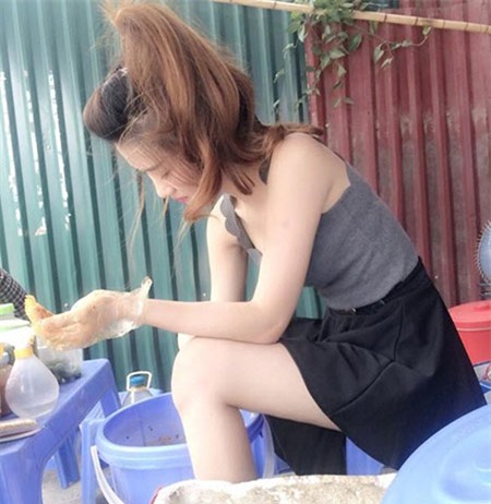 'Hot girl bánh tráng trộn' Hà Nội khiến dân mạng ngất ngây 7