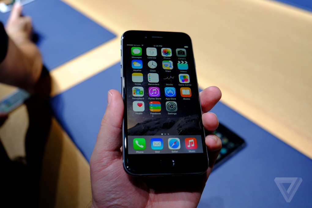Trên tay iPhone 6 vừa mới ra mắt: Một thiết kế hoàn toàn mới 8