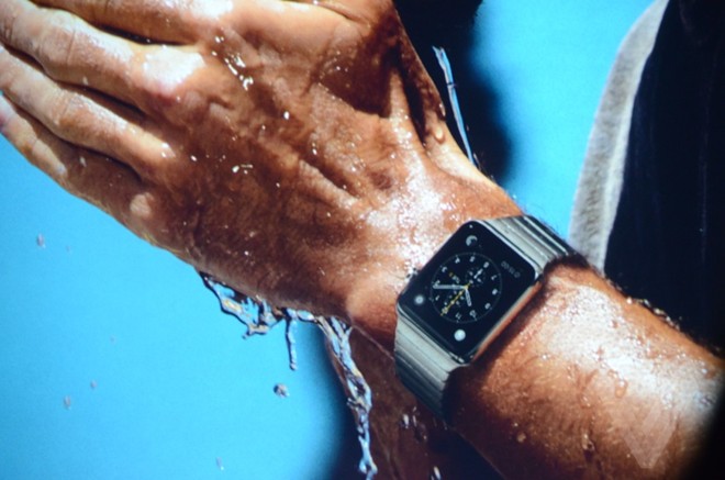 Đồng hồ Apple Watch thời trang và đa năng có giá 349 USD