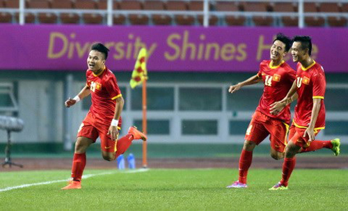 U23 Việt Nam 1–0 U23 Kyrgyzstan: Minh Tuấn lập công, VN giành ngôi đầu bảng