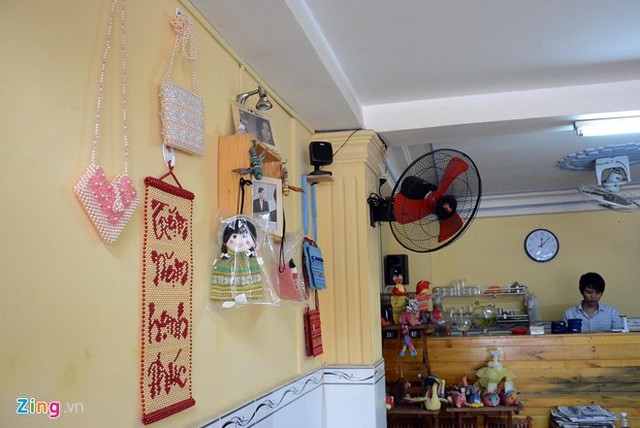 Cô bé 9 tuổi mở quán cà phê độc đáo tại Sài Gòn 13 Cô bé 9 tuổi mở quán cà phê độc đáo tại Sài Gòn 13