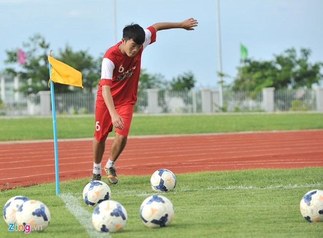 U19 Việt Nam rèn bóng bổng để chống lại U19 Hàn Quốc