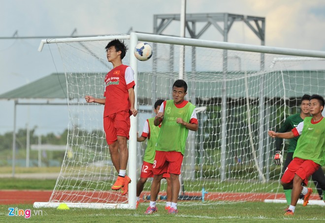 U19 Việt Nam rèn bóng bổng để chống lại U19 Hàn Quốc