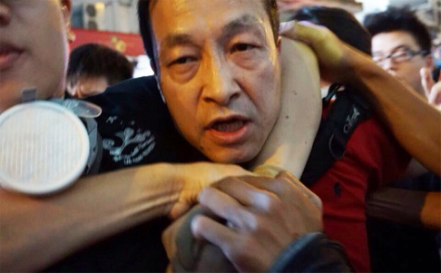 Xuất hiện âm mưu 'thiêu sống' người biểu tình, Hong Kong thêm hỗn loạn 4