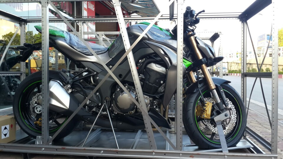 Lộ diện lô hàng Kawasaki Z1000 2014 cực khủng tại Hà Nội - Tinmoi.vn