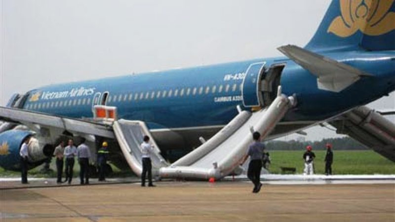 Thông báo chính thức từ Vietnam Airlines vụ máy bay hạ cánh khẩn cấp