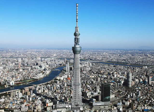 Cận cảnh tháp truyền hình cao nhất thế giới sắp bị Việt Nam soán ngôi 7