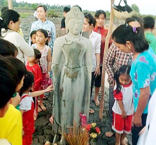 Thực hư những bức tượng Phật ‘màu nhiệm’ ở Việt Nam 1