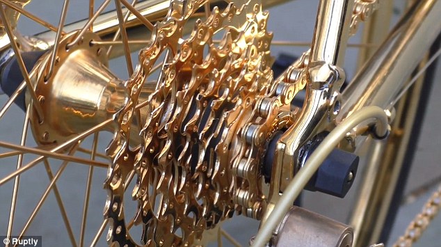 Choáng váng xe đạp bằng vàng và kim cương giá 21 tỷ dành cho đại gia 7