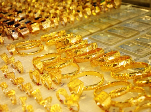 Giá vàng 15/4: Vàng SJC trong nước giảm nhẹ 10.000 đồng/lượng 1