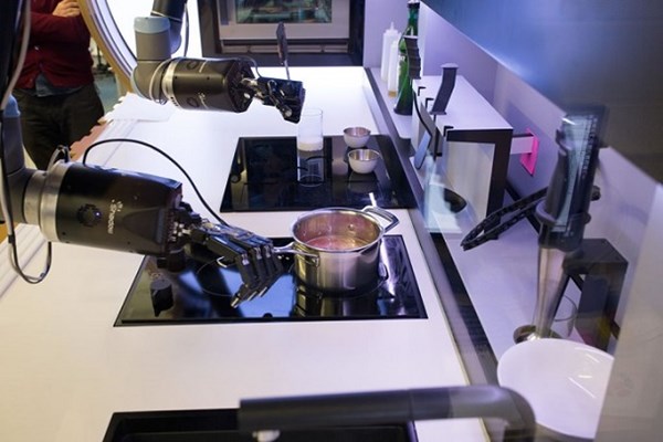 Xuất hiện Robot đầu bếp đầu tiên trên thế giới 2