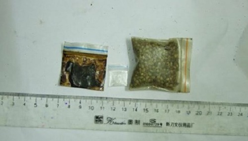 Hà Nội: Phát hiện lựu đạn, ma túy trong nhà cán bộ chi cục thuế 1