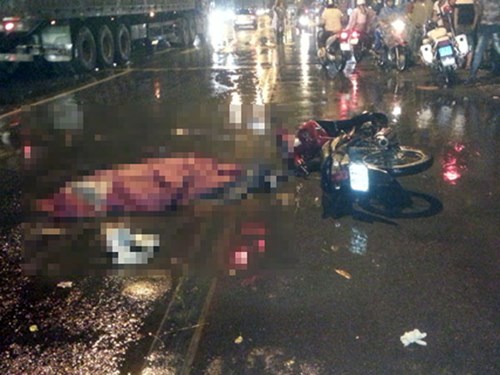 Hà Nội: Truy tìm tài xế xe khách đâm chết người rồi bỏ trốn