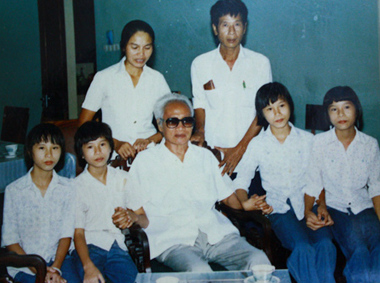 Chuyện mới kể về ca sinh 4 được cố Thủ tướng Phạm Văn Đồng đỡ đầu