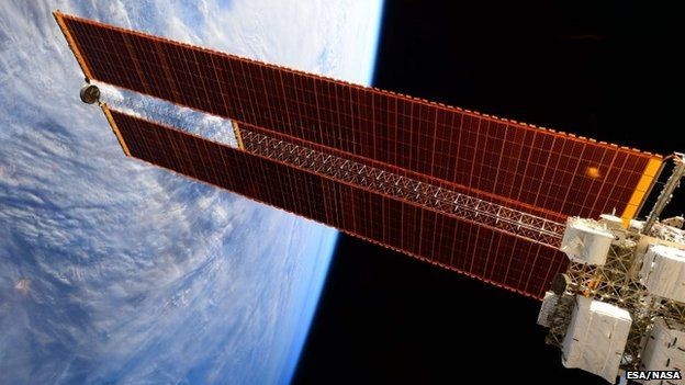 Tàu vũ trụ của Nga sẽ rơi xuống Trái Đất vào ngày mai 2