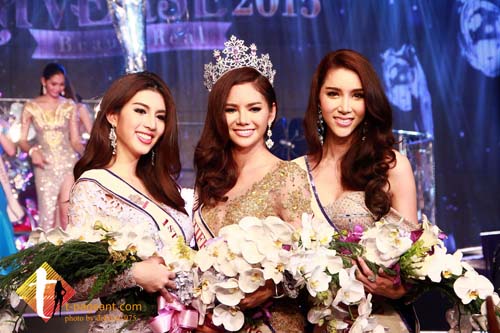 Cận cảnh vẻ gợi cảm của tân Hoa hậu chuyển giới Thái Lan 2015 1