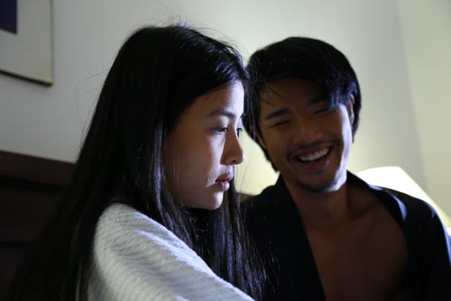 Loạt ảnh hậu trường độc của Kim Tuyến trong phim 'Ngủ với hồn ma'  4