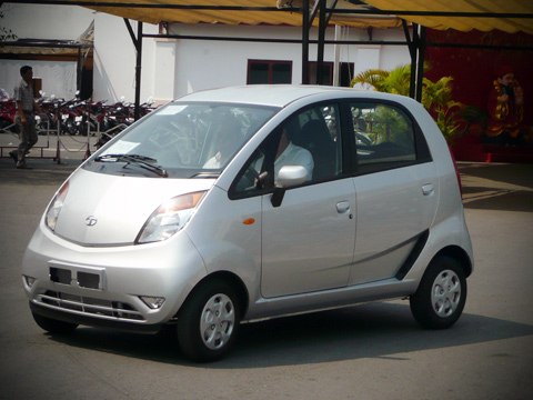 Ô tô Ấn Độ giá 100 triệu có thể được bán tại Việt Nam 1