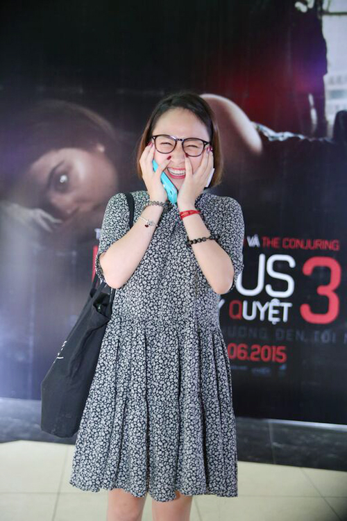 Con gái Thanh Lam nhí nhảnh đi xem phim Insidious 3 – Qủy Quyệt 3