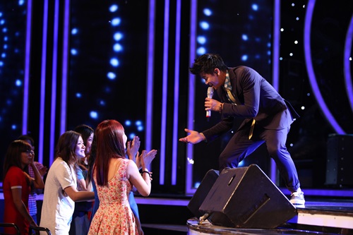 Vietnam Idol 2015 Gala 2: Trọng Hiếu được khen hát tiếng Việt tốt hơn Thanh Bùi 3