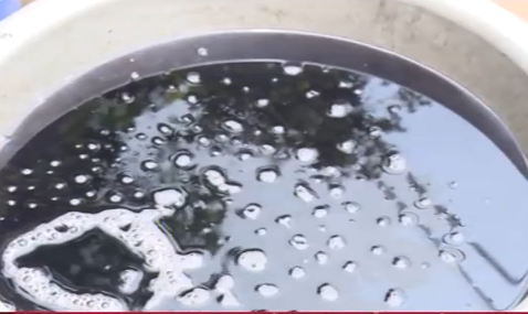 Giếng khoan kỳ lạ có nước màu tím đen ở Phú Thọ: Hé lộ nguyên nhân 1
