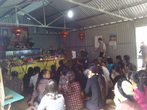 Giỗ đầu các liệt sĩ vụ rơi máy bay Mi 171 2 Giỗ đầu các liệt sĩ vụ rơi máy bay Mi 171 2