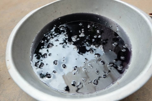 Hà Nội: Bàng hoàng nước trà hóa chè đỗ đen chỉ sau vài giây 3