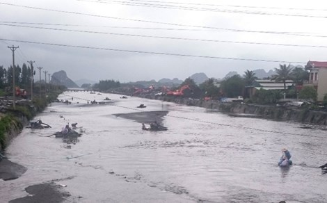 Mưa lũ tại Quảng Ninh khiến 23 người chết và mất tích 1