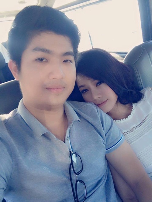 Facebook sao Việt: Hương Tràm lo Facebook sao Việt: Hương Tràm lo