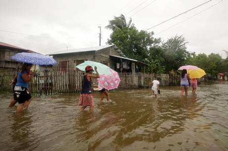 Bão Goni gây mưa lớn ở Triều Tiên, 40 người thiệt mạng 3