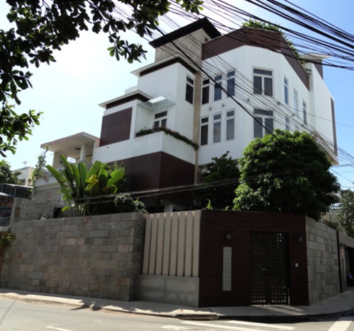 Khám phá biệt thự xa hoa của 4 vị HLV Giọng hát Việt 1