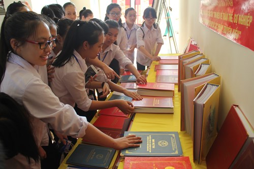 Hà Tĩnh giáo dục học sinh qua Truyện Kiều và Nguyễn Du 1