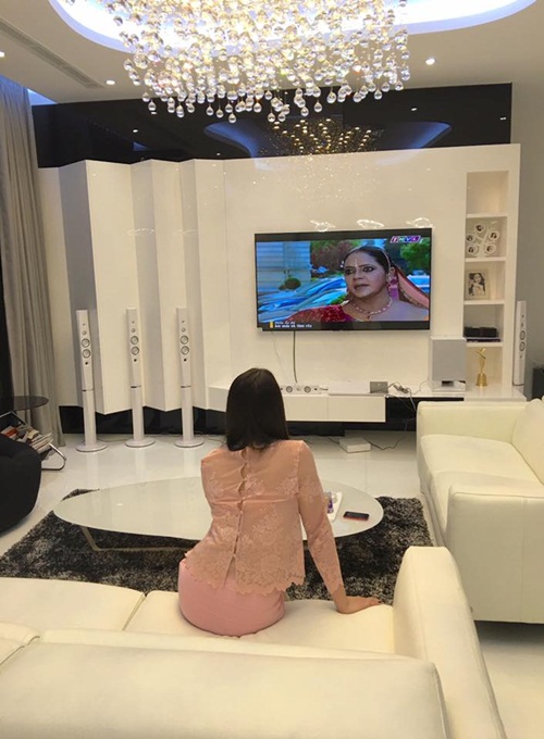Hé lộ nhà triệu đô của Ngọc Trinh mới dọn về 5 Hé lộ nhà triệu đô của Ngọc Trinh mới dọn về 5