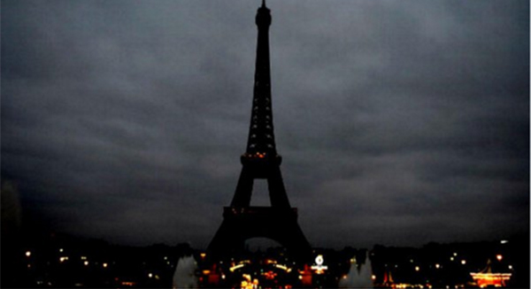 Hình ảnh (Cập nhật) Khủng bố liên hoàn tại Paris: 158 người thiệt mạng, Pháp đóng cửa biên giới số 2