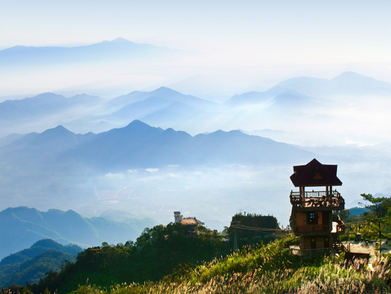 Du xuân theo tour khám phá Bà Nà Hill - ảnh 2 Hình ảnh Du xuân theo tour khám phá Bà Nà Hill số 2