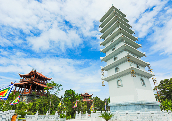 Du xuân theo tour khám phá Bà Nà Hill - ảnh 3 Hình ảnh Du xuân theo tour khám phá Bà Nà Hill số 3