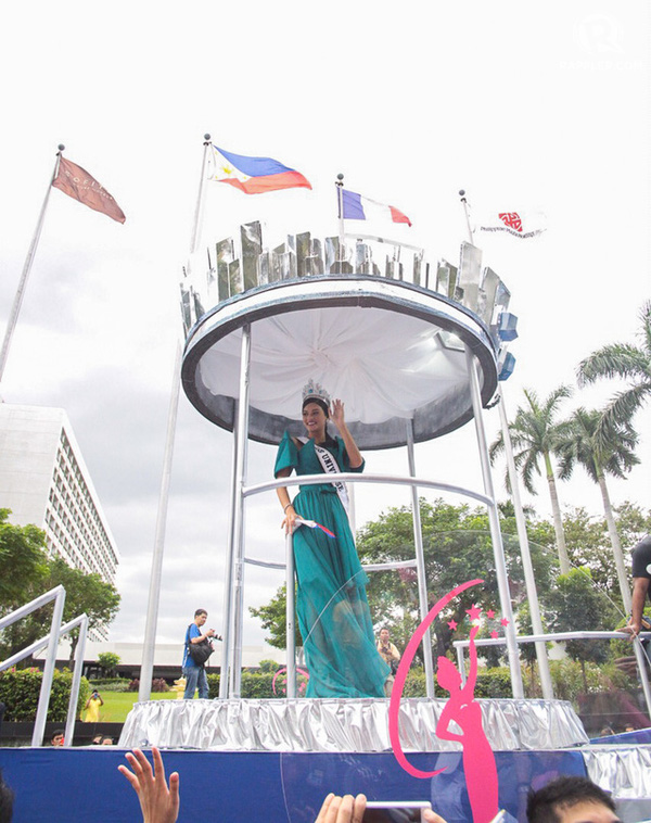 Người dân Philippines diễu hành chào đón Hoa hậu Hoàn vũ 2015 8 Người dân Philippines diễu hành chào đón Hoa hậu Hoàn vũ 2015 8