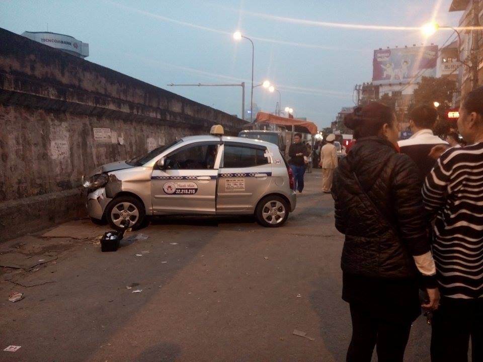 Thông tin mới vụ hai bà cháu bị taxi “điên” đâm ở Hà Nội