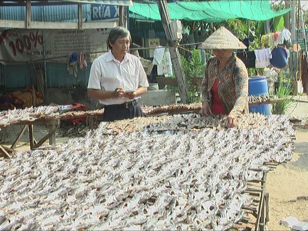 Đặc sản cá lóc vào mùa bán 350.000 đồng/kg 1