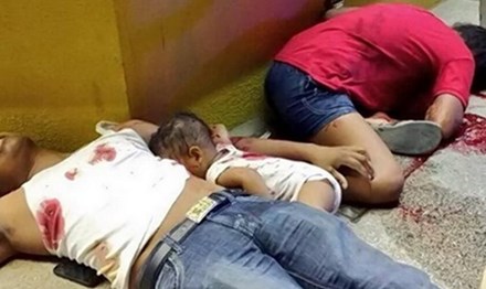 Mexico: Xả súng sát hại gia đình 11 người 1