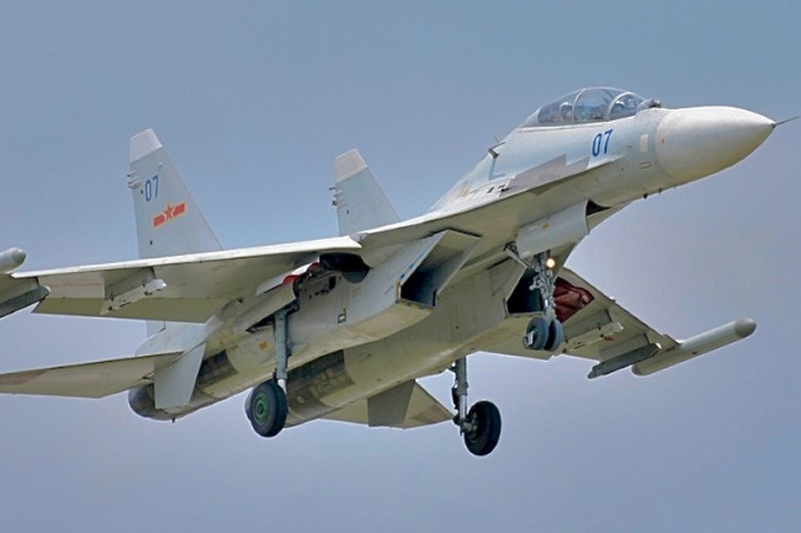 Máy bay Su-30MK2: Trục vớt vật thể nghi là trục lốp máy bay Su-30MK2 1