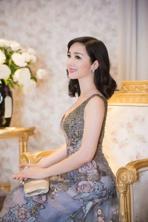 Nhan sắc vạn người mê của Hoa hậu Giáng My ở tuổi 40 2