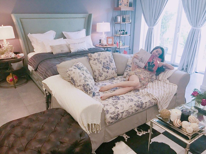 Hồ Ngọc Hà lần đầu khoe phòng ngủ được thiết kế cầu kỳ 1 Hồ Ngọc Hà lần đầu khoe phòng ngủ được thiết kế cầu kỳ 1
